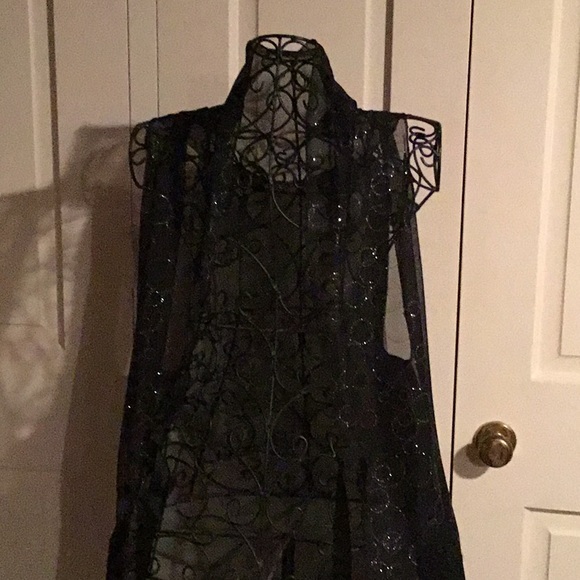 Vest - Picture 2 of 5